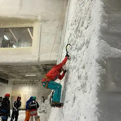 雷悦